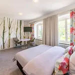 11 Apartman *